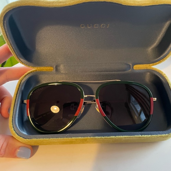 Gucci Avaitors GG0062S - Picture 5 of 6